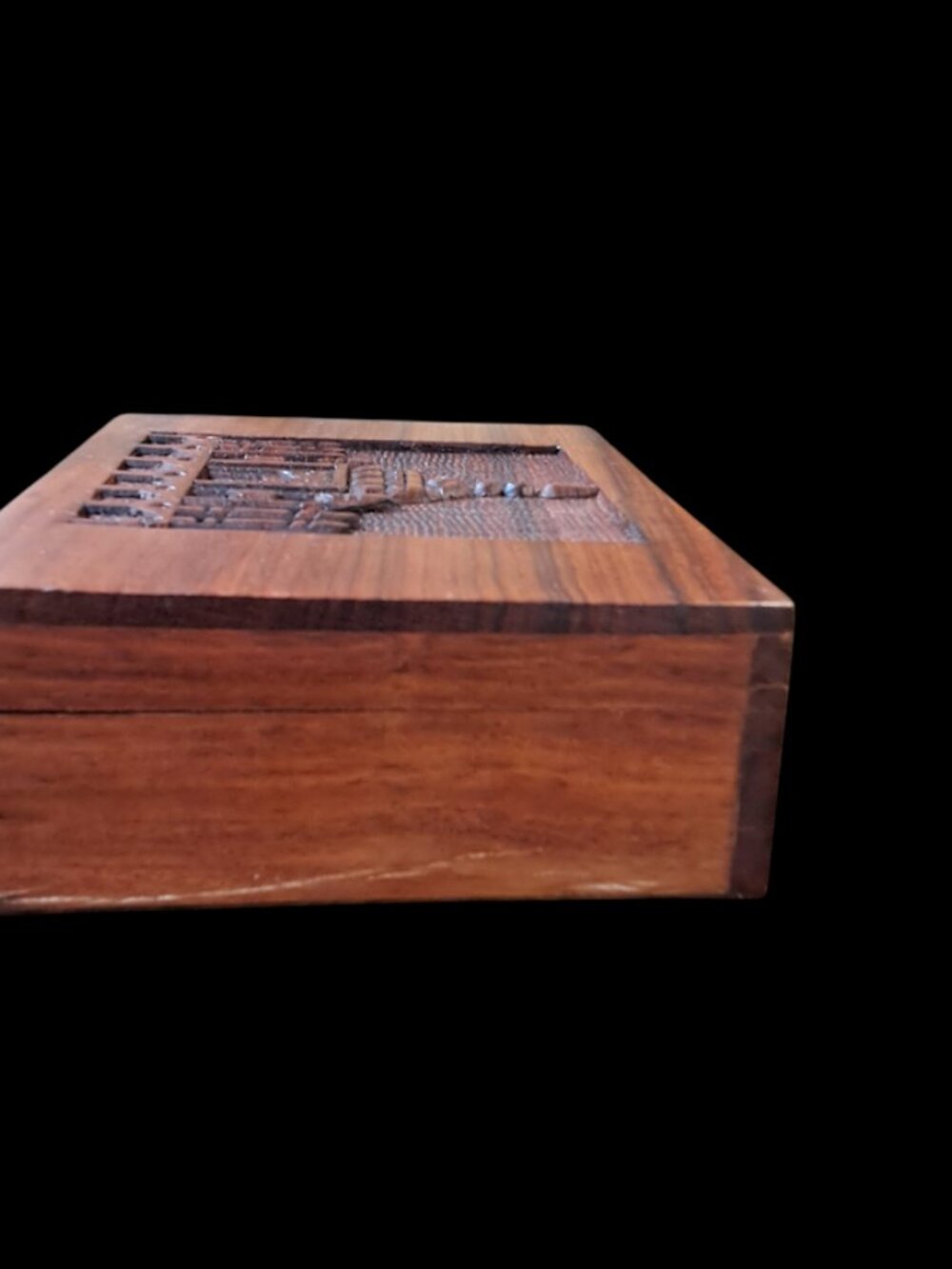 Vintage Hand Carved Taj Mahal Hardwood Tea/Trinket Storage Box, Tea Included - Picture 4 of 11